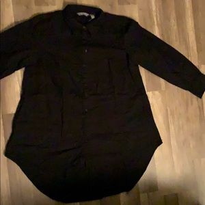 Lisa Rinna high low button down